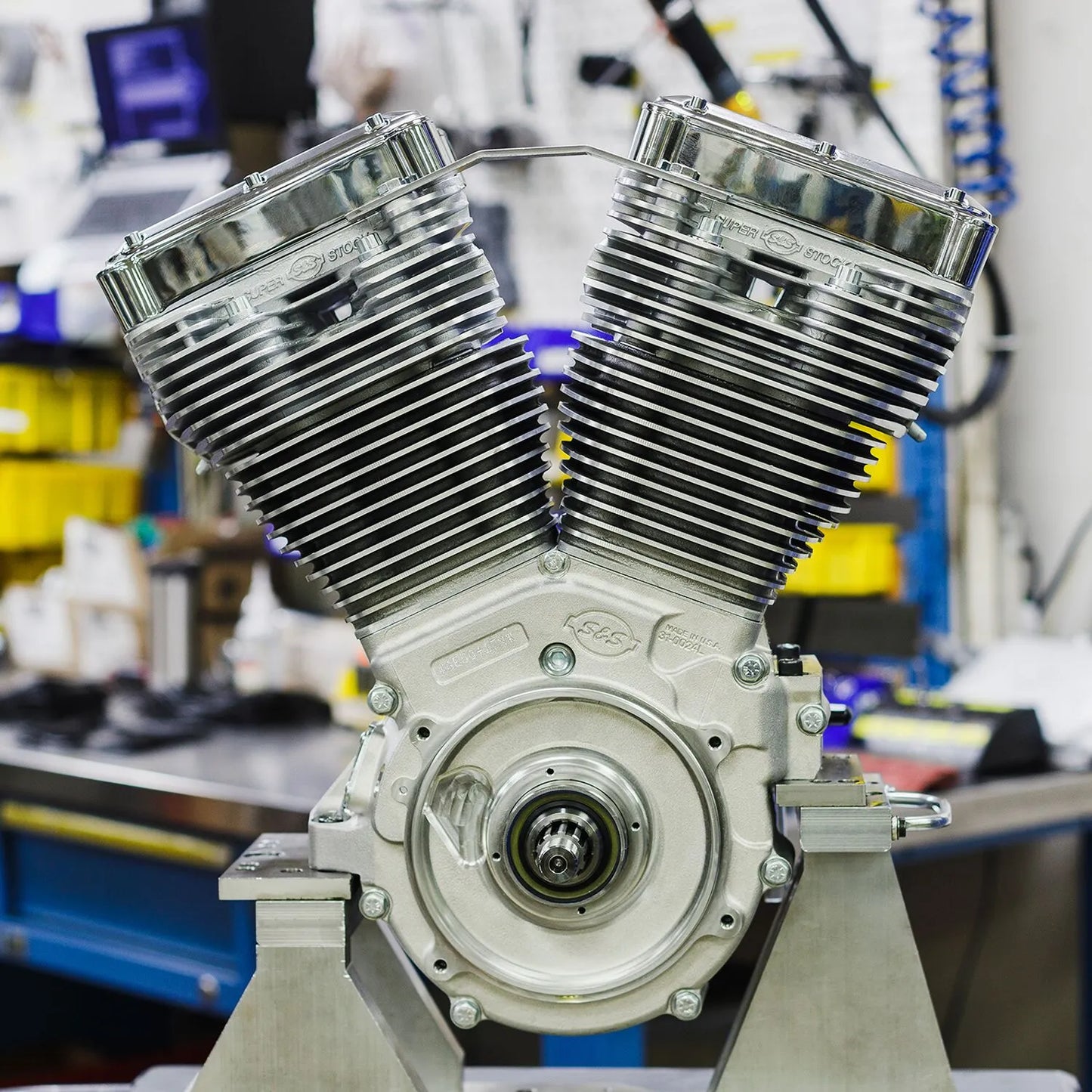 ENGINE V111 NAT W/CAST LB