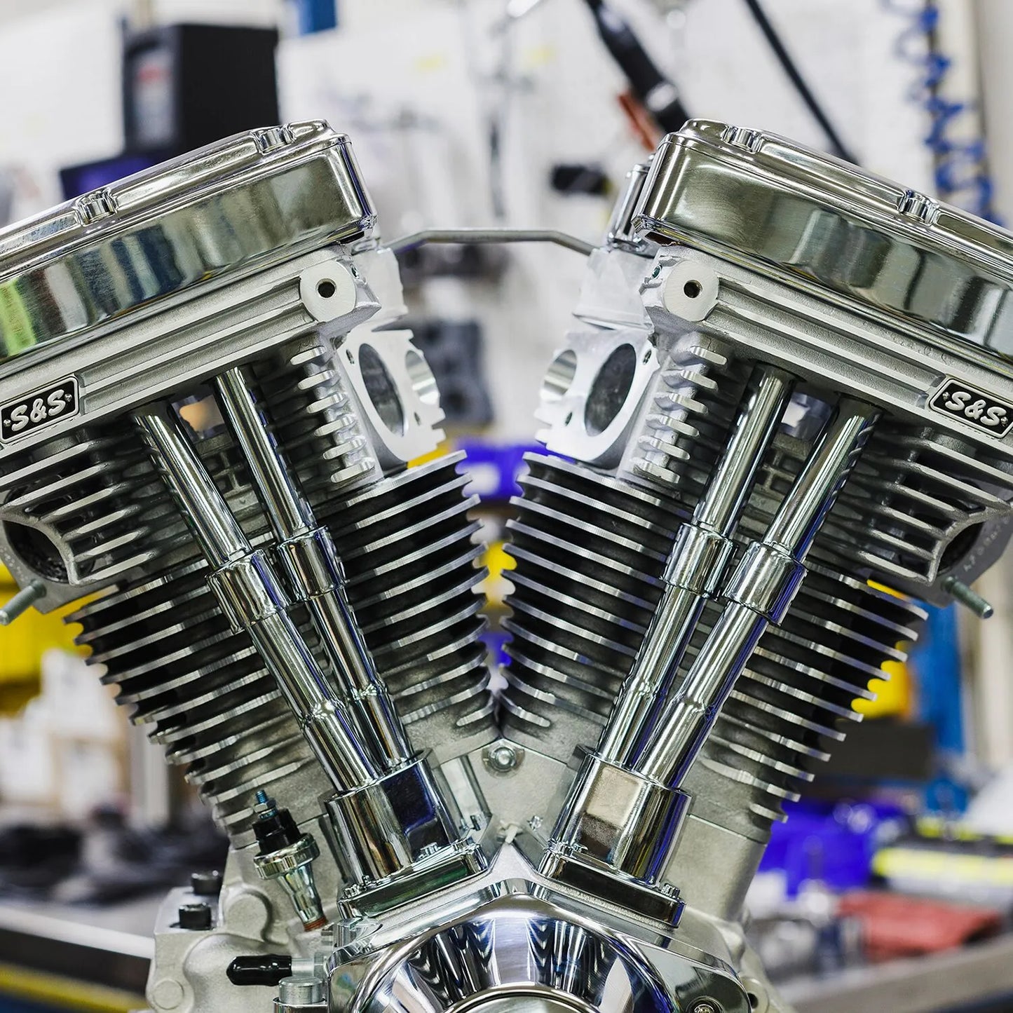 ENGINE V111 NAT W/CAST LB
