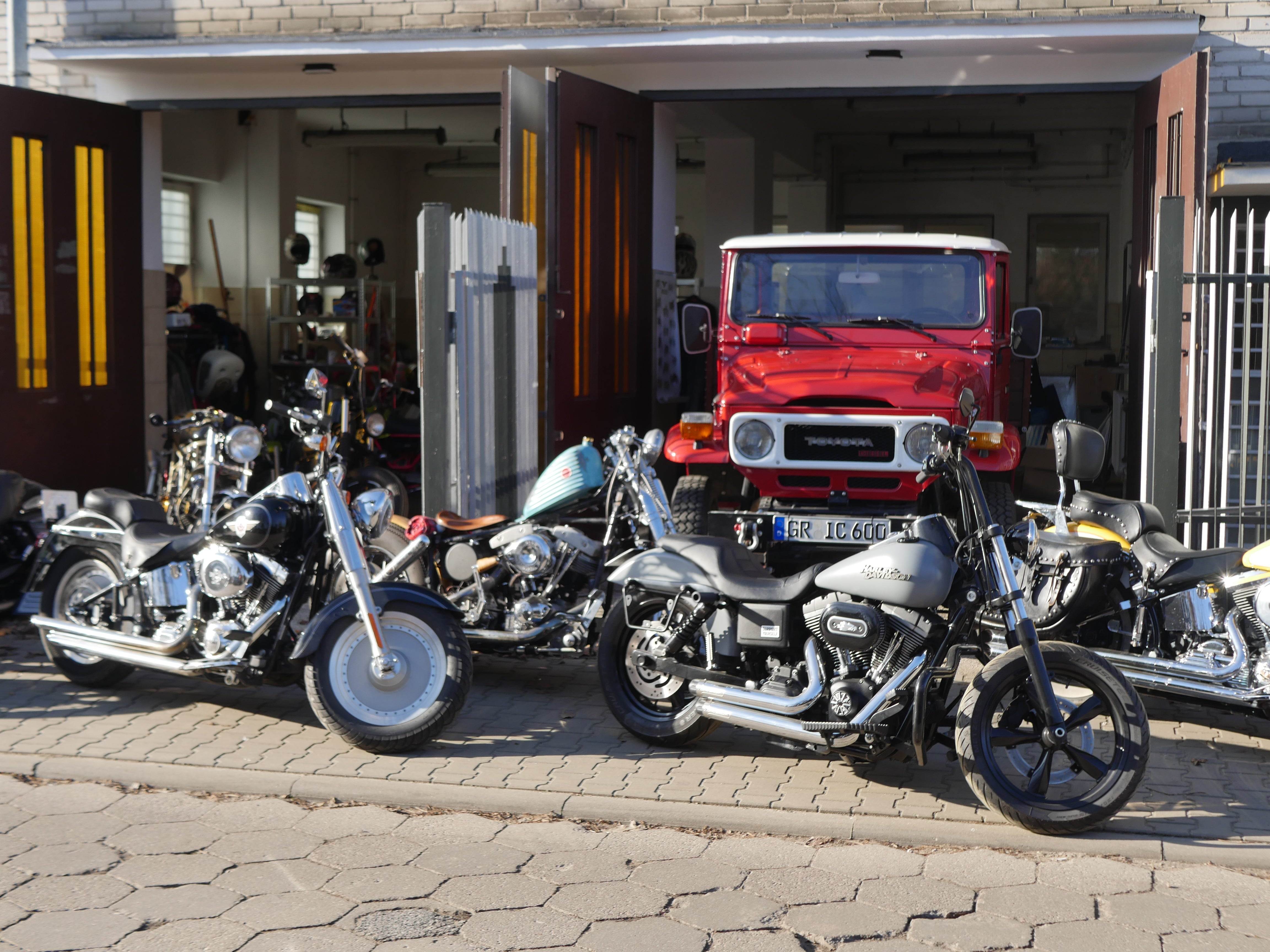 In the Garage with MF Customs – Rogue Threads & Chrome Dreams - Harley