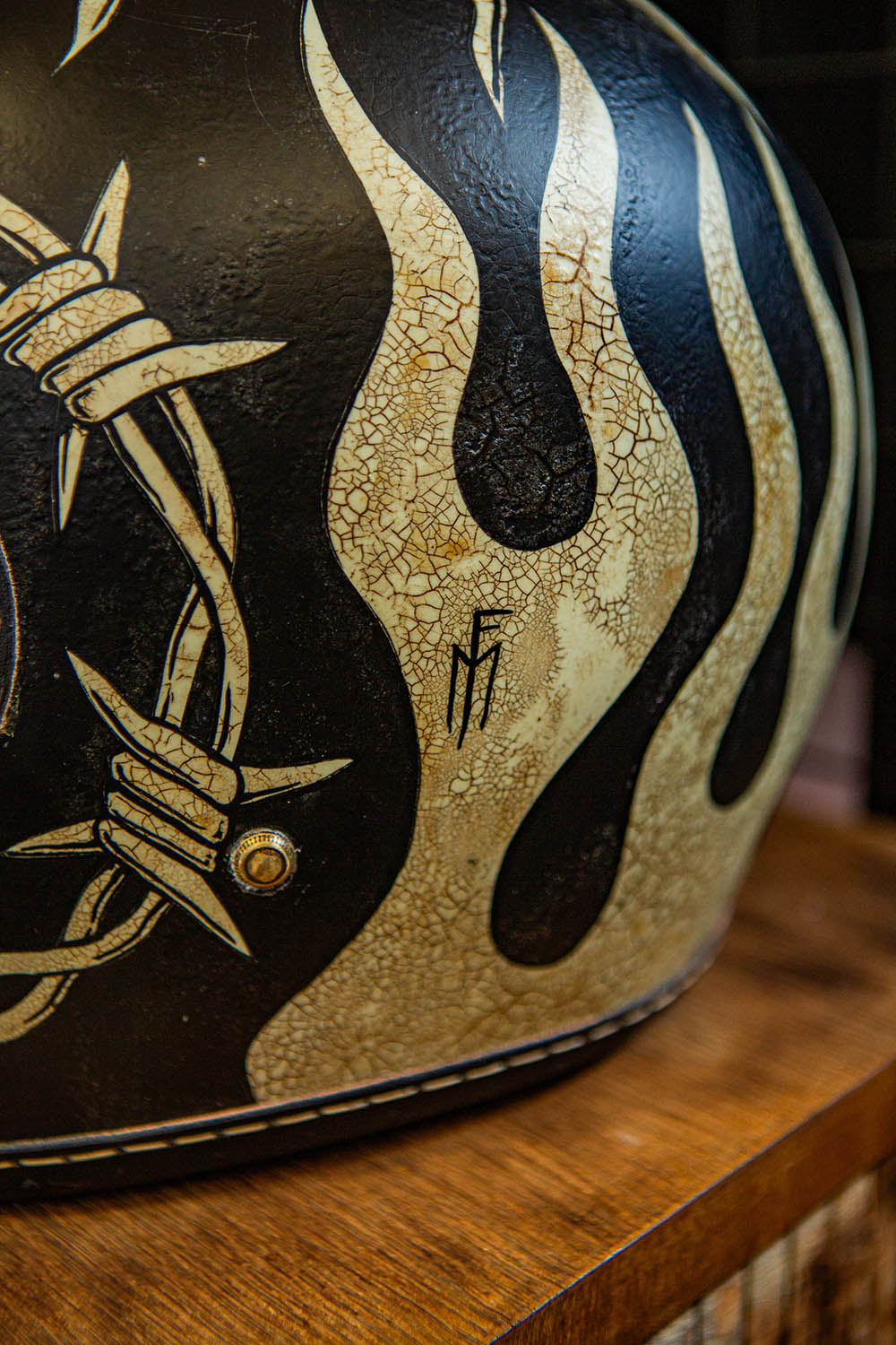 barb wire painted motorcycle helmets Custom Helmet BARBED WIRE
