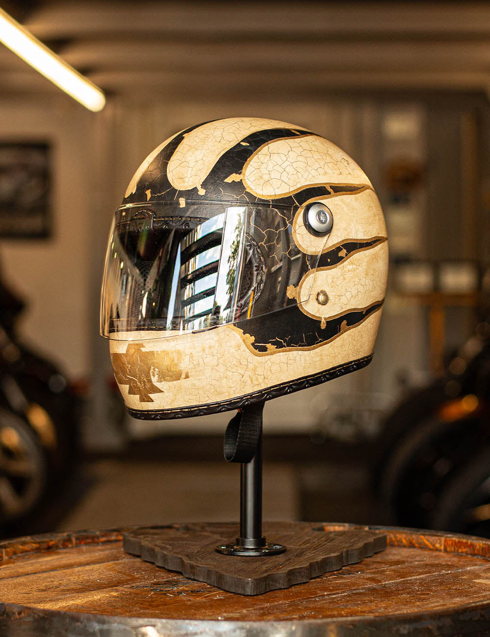 golden state warriors motorcycle helmet Helmet NATIVE WARRIORS N1 – MF Customs