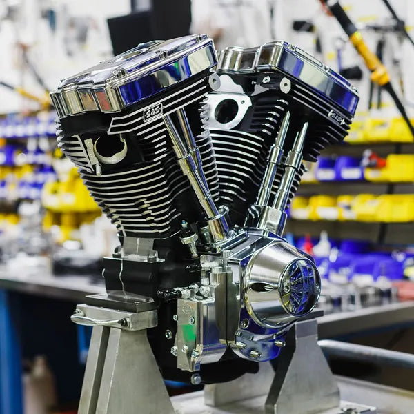 ENGINE V124 BLK/WB LB