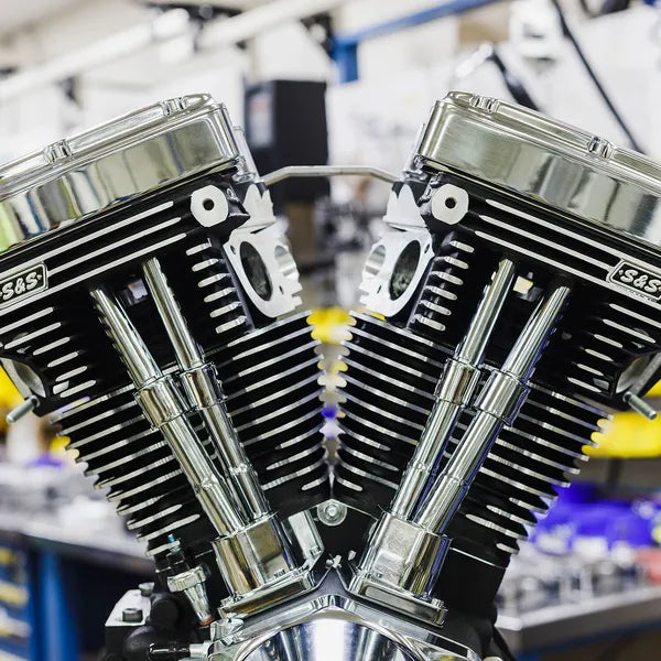 ENGINE V124 BLK/WB LB