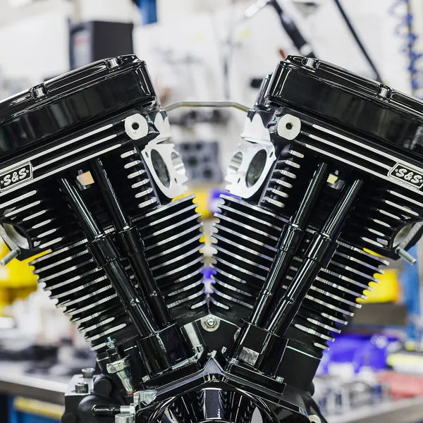 ENGINE V124 BLACK ED LB