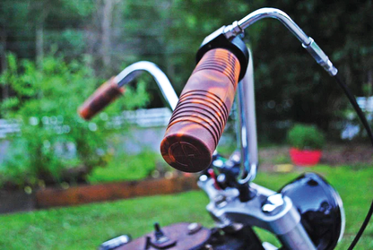 LOWBROW CUSTOMS HANDLEBAR GRIPS | Adventure Touring | Octane | RH Sportster | Scout | Street | Tube frame | XB