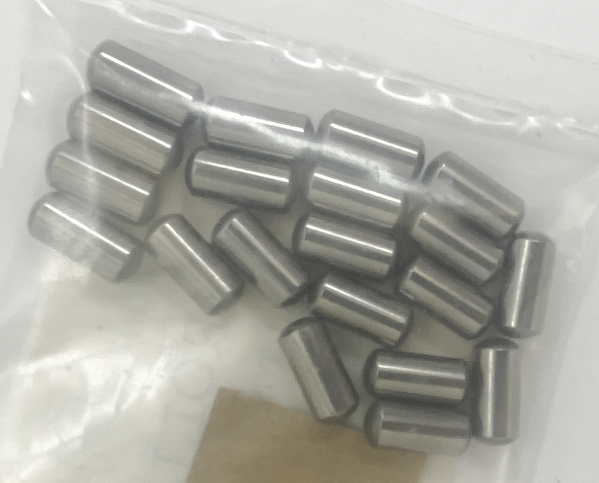 CLUTCH PARTS FOR 1936-EARLY 1984 BIG TWIN - Clutch hub rollers BT37-84 +.0004 set/20

Note: 1968-1984 clutch friction discs can be used in 1941-1967 models when installed with an extra steel plate ZPN232616. | Big Twin  |  FX  |  FXR  |  Touring