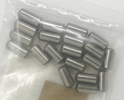 CLUTCH PARTS FOR 1936-EARLY 1984 BIG TWIN - Clutch hub rollers BT37-84 +.0004 set/20

Note: 1968-1984 clutch friction discs can be used in 1941-1967 models when installed with an extra steel plate ZPN232616. | Big Twin  |  FX  |  FXR  |  Touring
