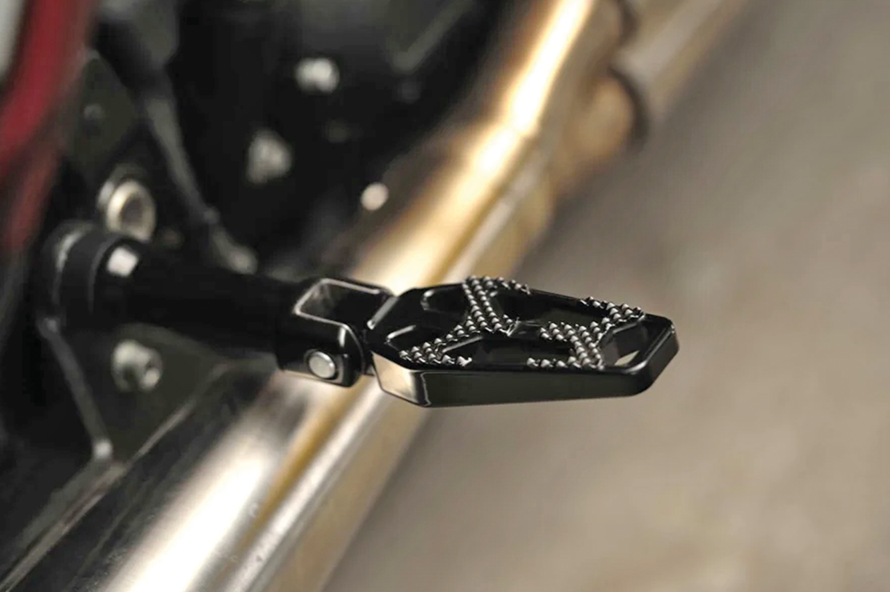 TOMMY & SONS CROOK SERIES FOOT PEGS FOR MILWAUKEE EIGHT SOFTAIL | Adventure Touring | EV | RH Sportster | Softail