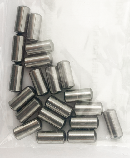 CLUTCH PARTS FOR 1936-EARLY 1984 BIG TWIN - GZP Clutch hub rollers BT37-84 set of 20

Note: 1968-1984 clutch friction discs can be used in 1941-1967 models when installed with an extra steel plate ZPN232616. | Big Twin  |  FX  |  FXR  |  Touring