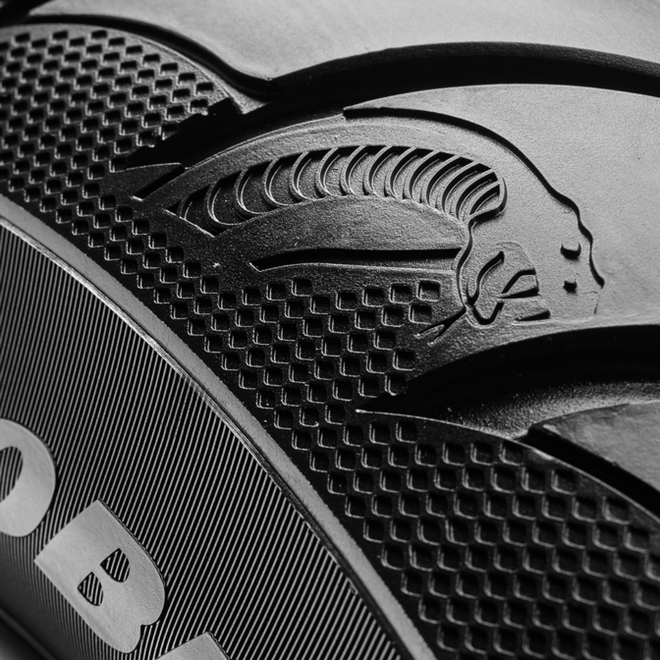 AVON COBRA CHROME TIRES | Big Twin | Dyna | Softail | Sportster | Touring | Trike
