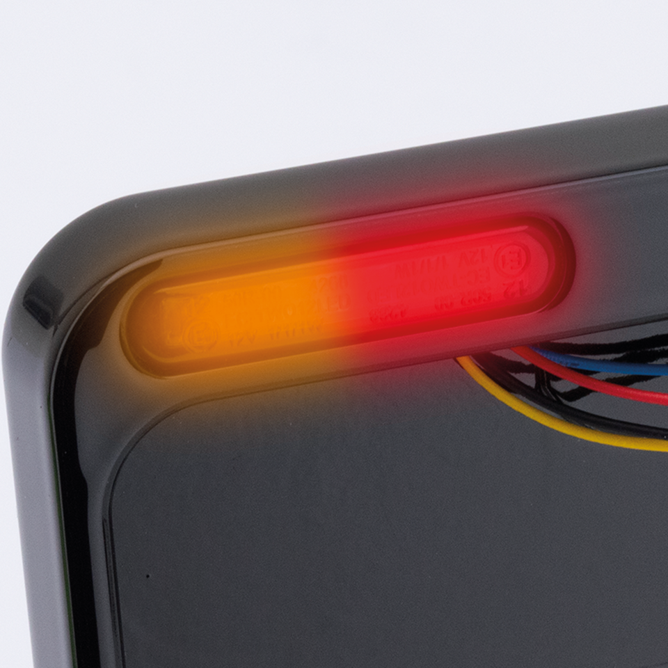 LICENSE PLATE FRAME WITH LIGHTS