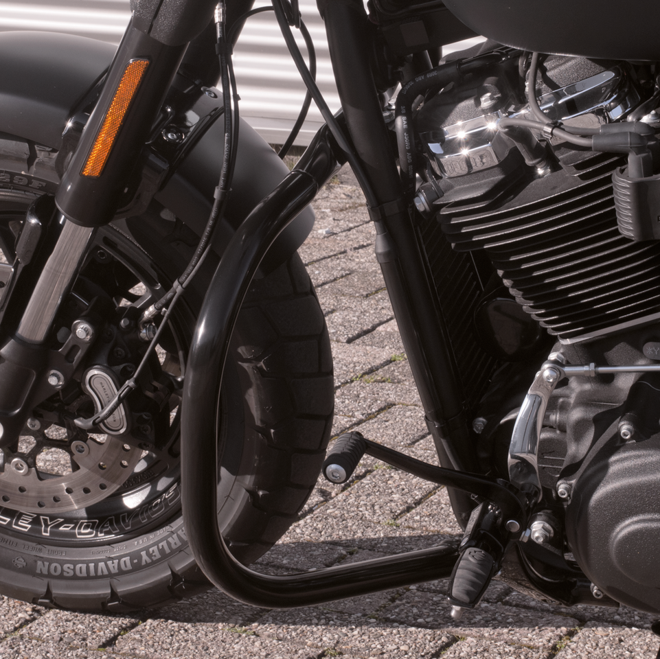 CRASH/HIGHWAY BARS FOR HARLEY-DAVIDSON | Softail