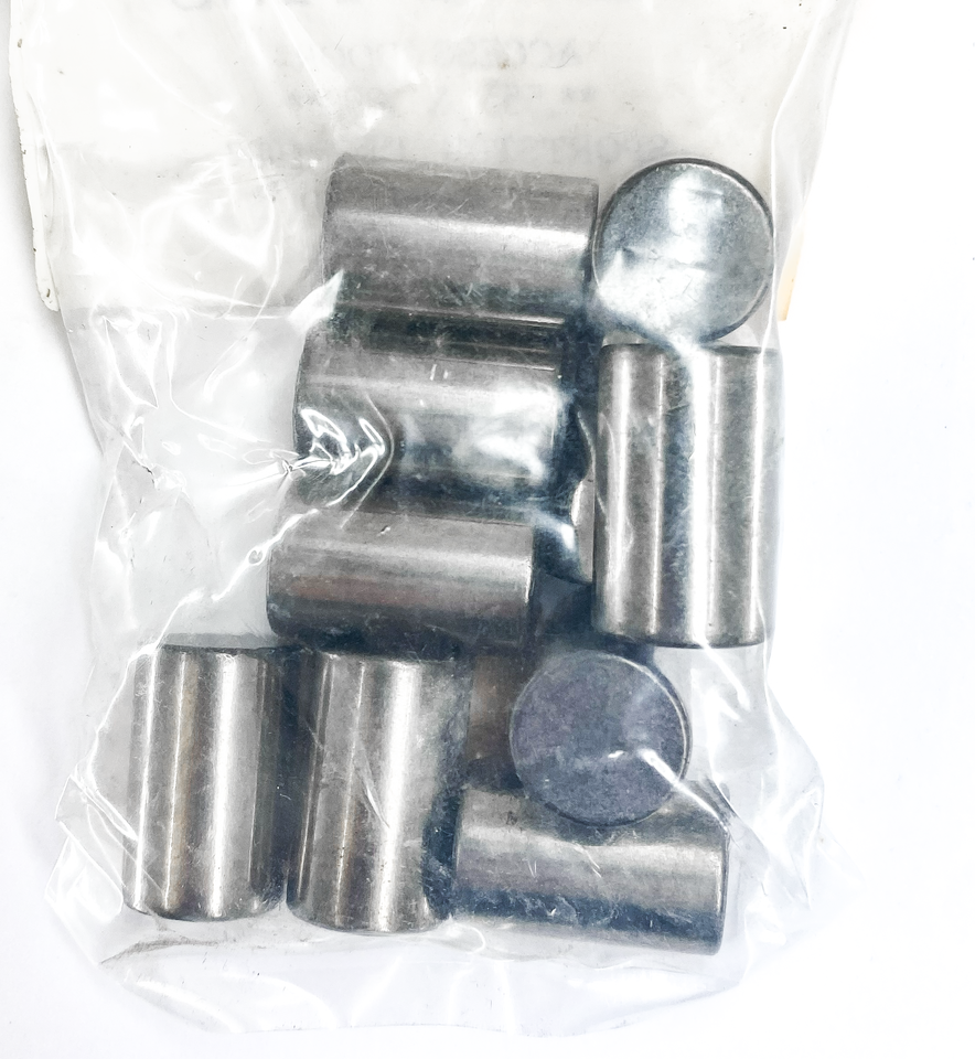 LOWER END PARTS FOR 1954-1956 KH & 1957-1976 XL - R.Case Pinion shaft roller set Std

Quality replacement parts for 1954-1976 KH and XL models, parts are sold each unless indicated differently.