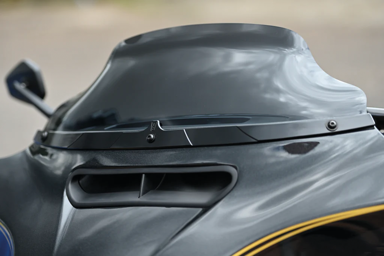 BATWING WINDSCREEN TRIM BY TOMMY & SONS | Touring | Trike